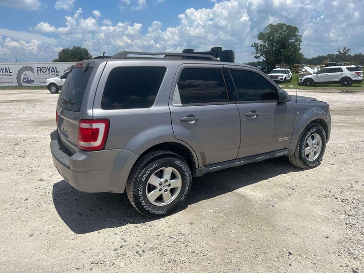 2008-ford-escape-xlt-image-3
