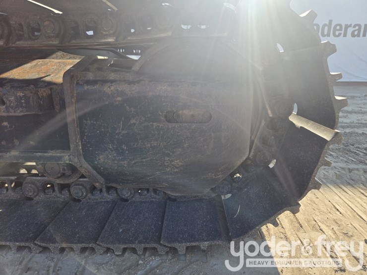 2022-deere-130g-image-22