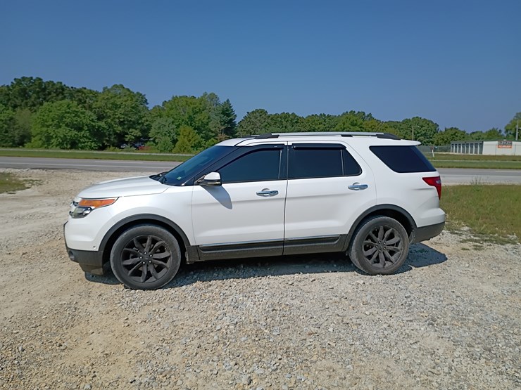 2013-ford-explorer-image-4