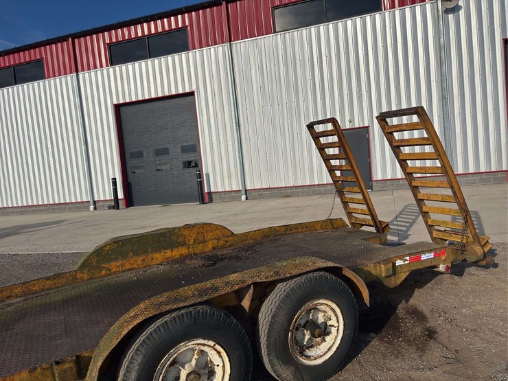 22'-equipment-trailer-image-18