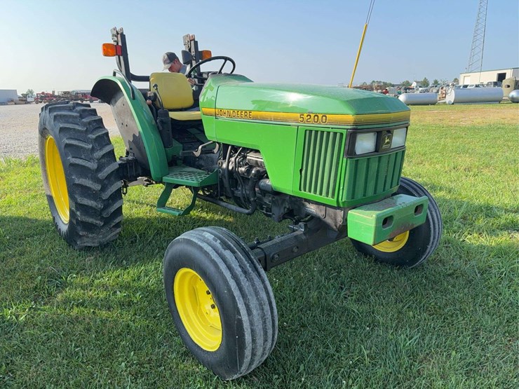 1995-john-deere-5200-image-4