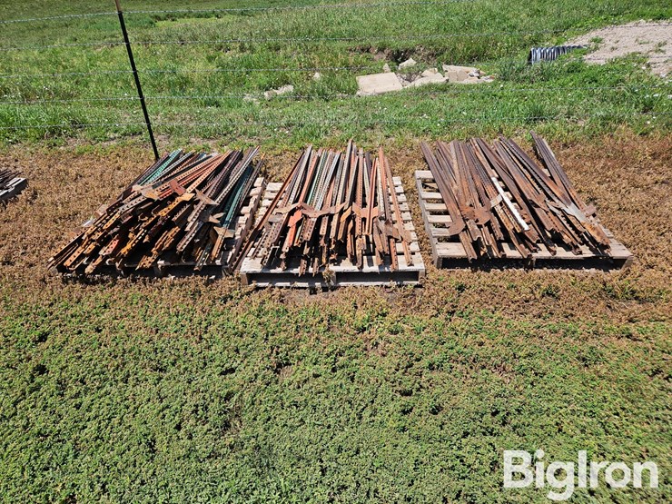 steel-t-posts-image-2