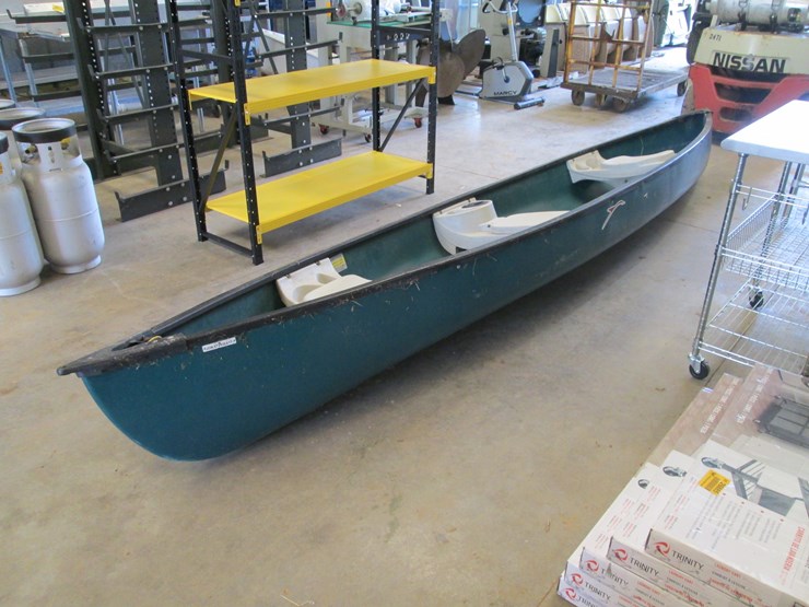 #23-•-#26938-•-mackinaw-~15’-canoe-jok37352l617-image-1