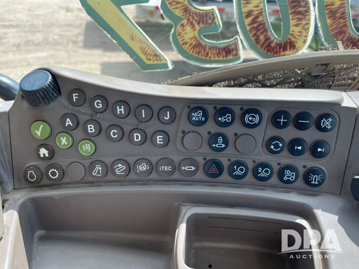 2014-john-deere-6140r-image-56