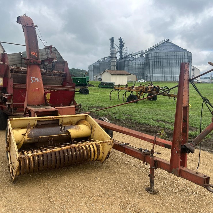 NEW HOLLAND 717