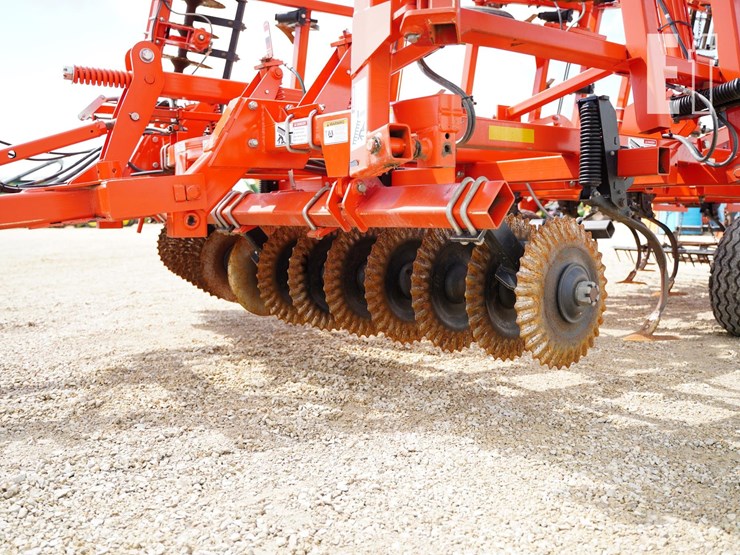 2015-kuhn-krause-6205-31-image-25