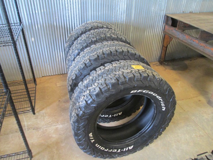 #53-•-#26936-•-lot-of-(4)-bf-goodrich-275/85r18-tires-image-2