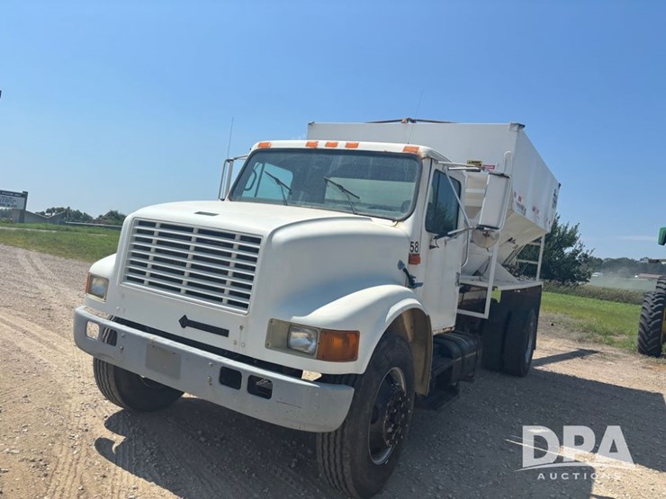 2000-ihc-4900-dry-tender-truck-(dr12098,-unit-25102)-image-18