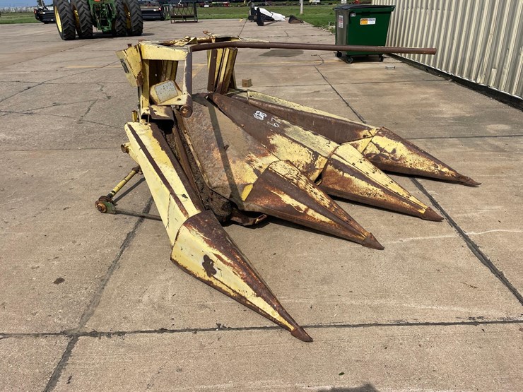 john-2-row-forage-head—for-parts-image-1