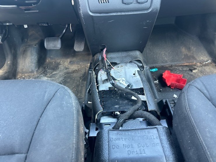 #23002-•-2017-ford-taurus-image-39