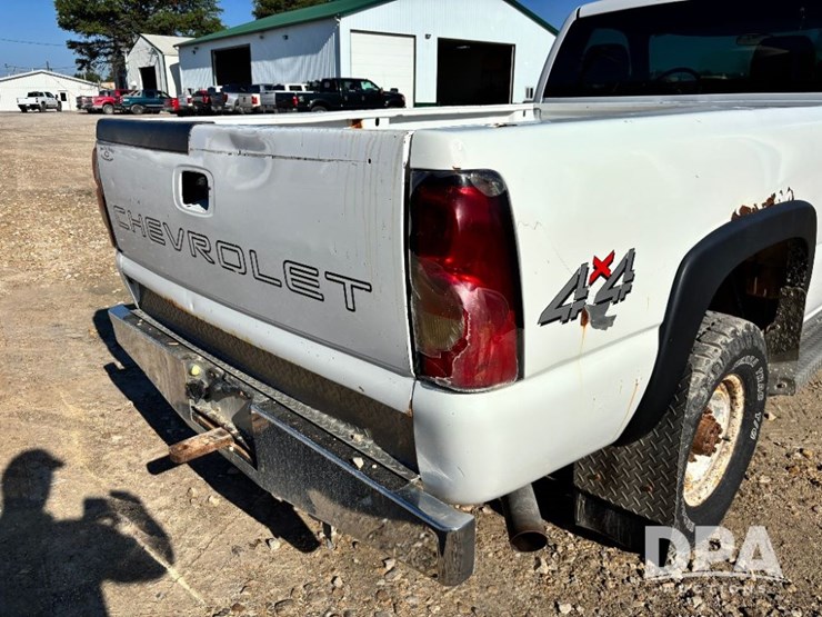 2005-chevrolet-2500hd-image-40