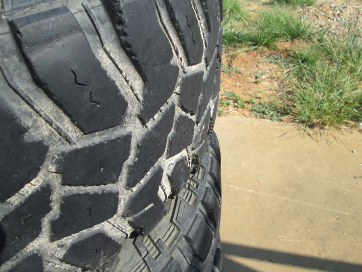 #52-•-#26826-•-lot-of-(4)-cooper-285/65r18-tires-&-ford-wheels-image-7