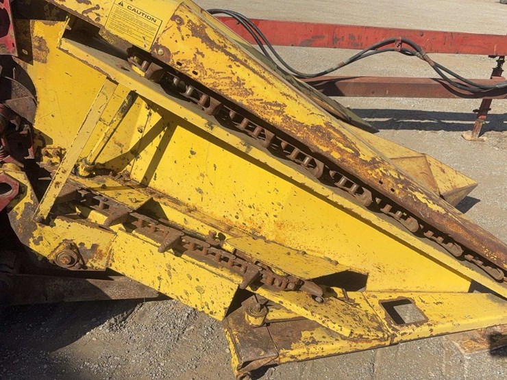 new-holland-890-image-11