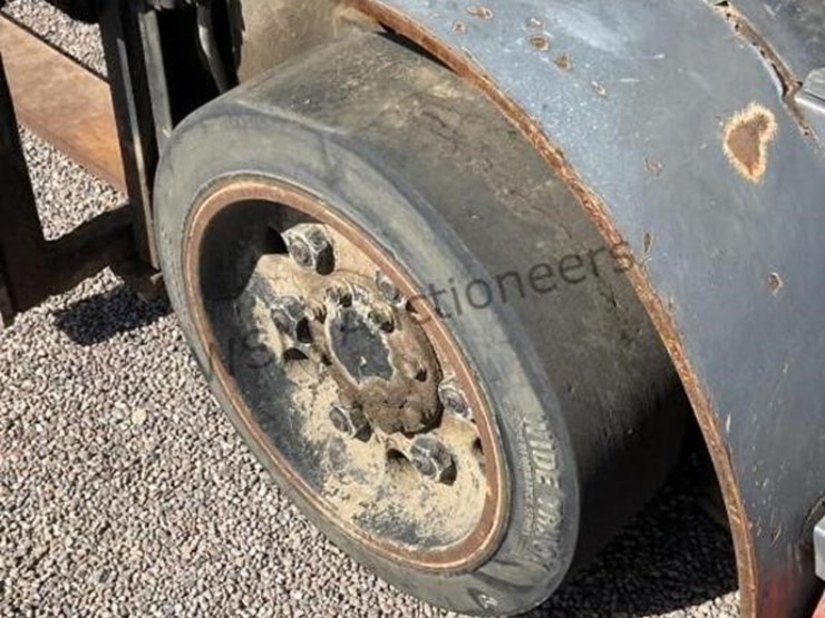 toyota-42-6fccu25-forklift-image-9