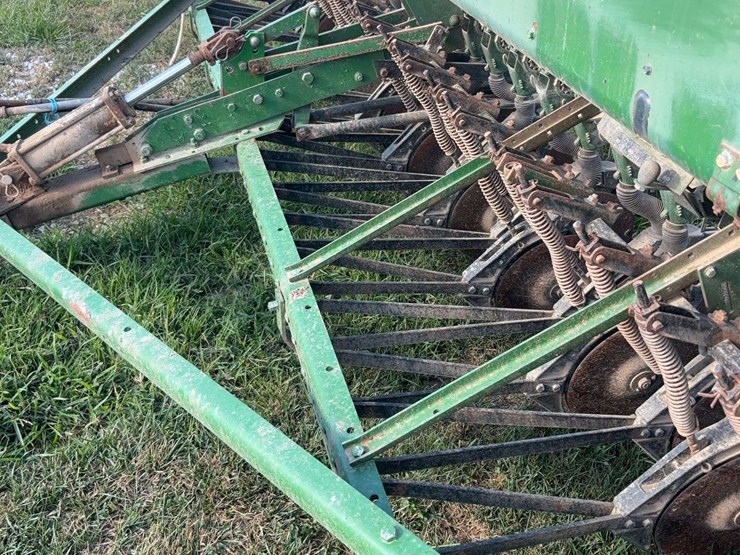 john-deere-8300-image-5