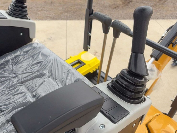 sdlanch-sdle20-mini-excavator-image-20