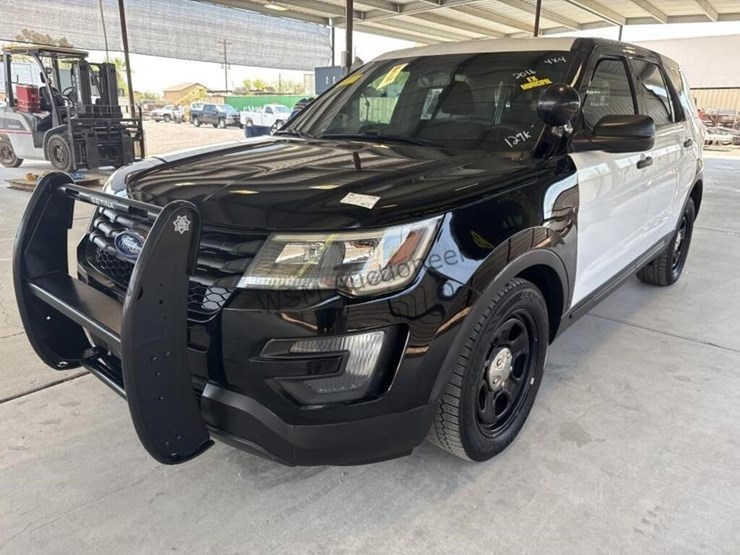 2016-ford-explorer-image-4