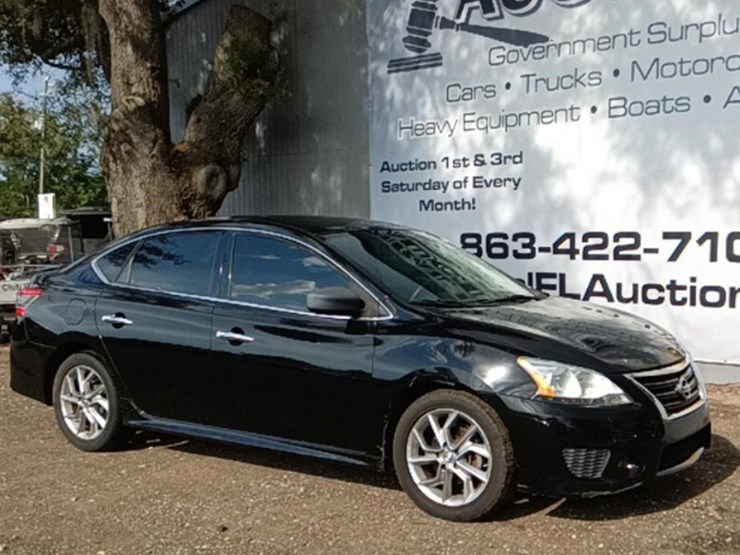 2014-nissan-sentra-runs/moves-s-image-2
