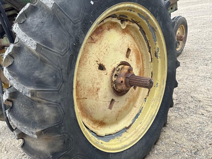 john-deere-a-image-12