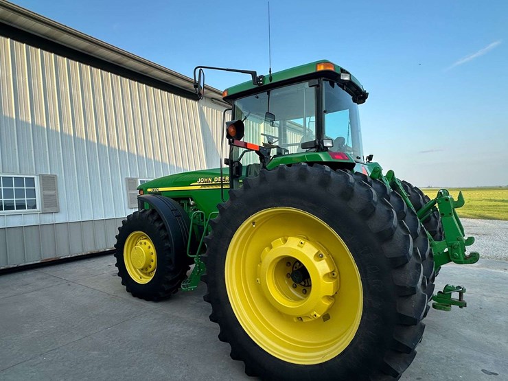 2000-john-deere-8310-image-38