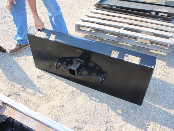 #4009-•-heavy-duty-\ufffd-moon-gusseted-skid-steer-receiver-hitch-image-1