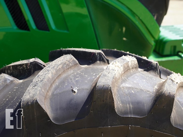 2013-john-deere-6125m-image-10