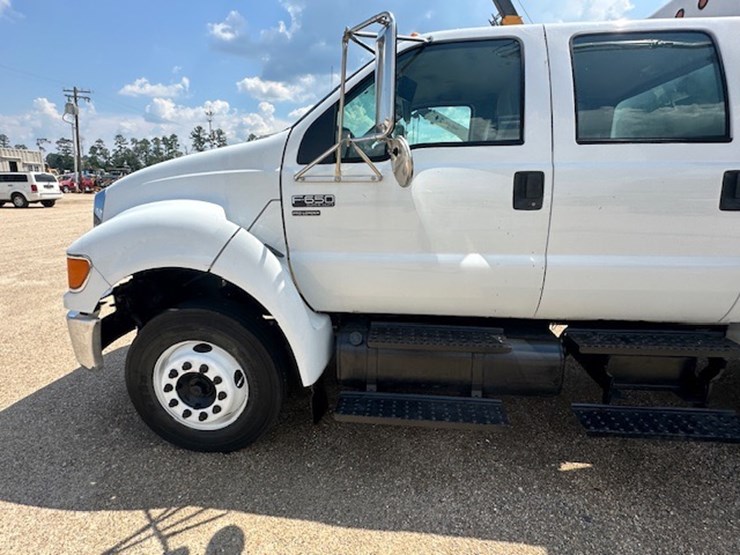 2009-ford-f650-image-21