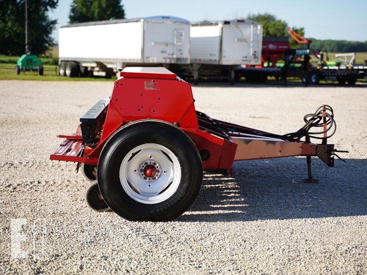 case-ih-5300-image-4