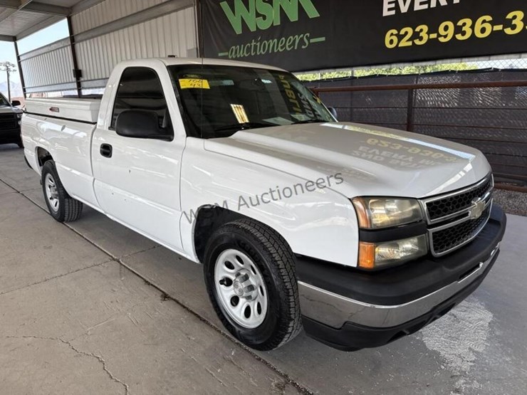 2006-chevrolet-silverado-1500-image-2