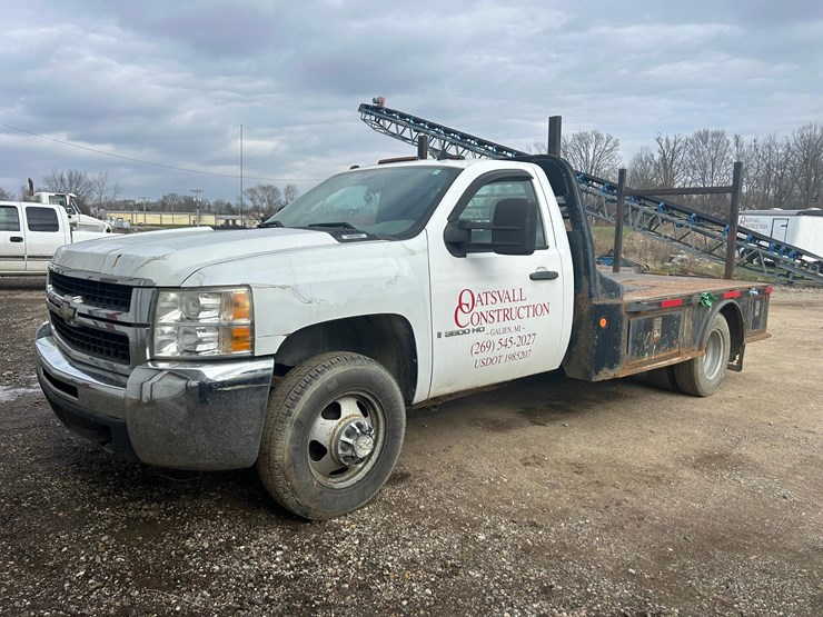 2009-chevrolet-silverado-3500hd-image-1