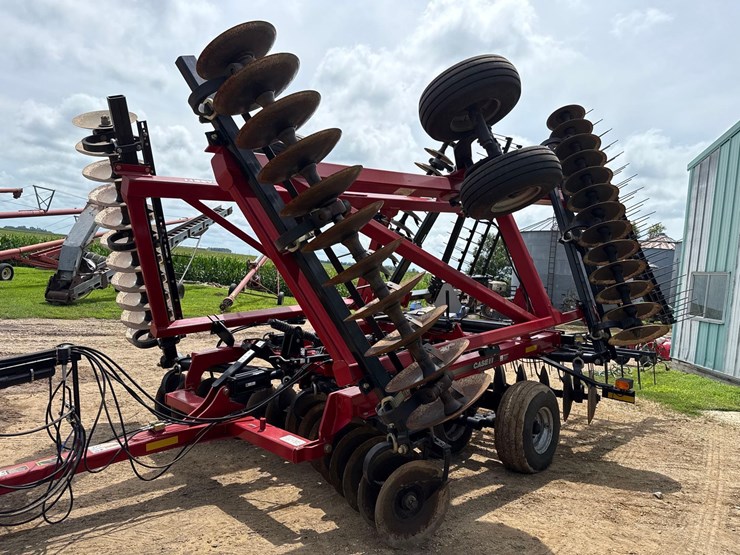 2012-case-ih-340-image-4