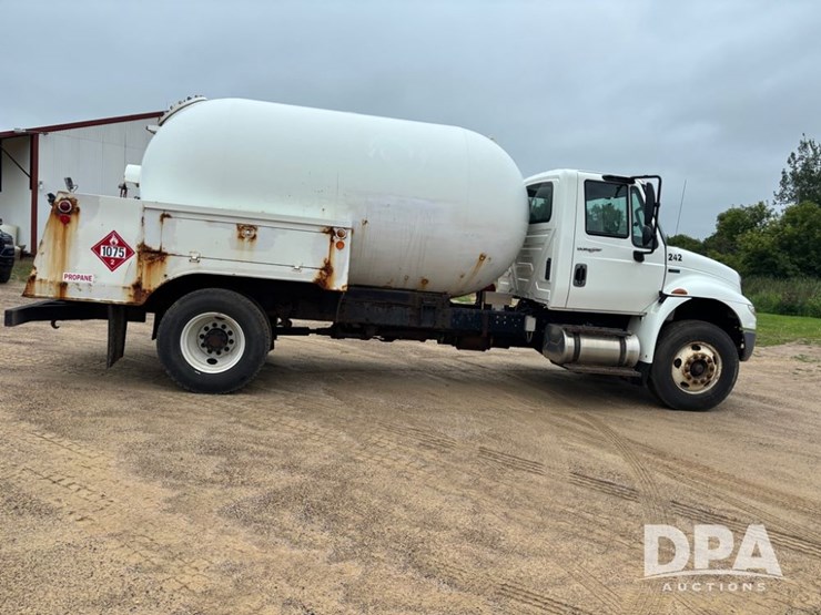 2013-international-durastar-4400-image-4