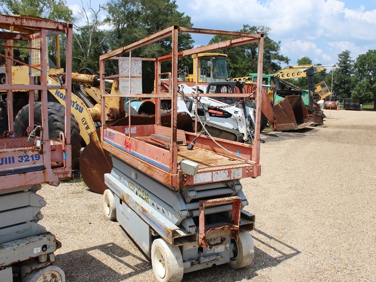 #22748-•-electric-sky-jack-3220-scissor-lift/for-parts-or-repair-only-image-3