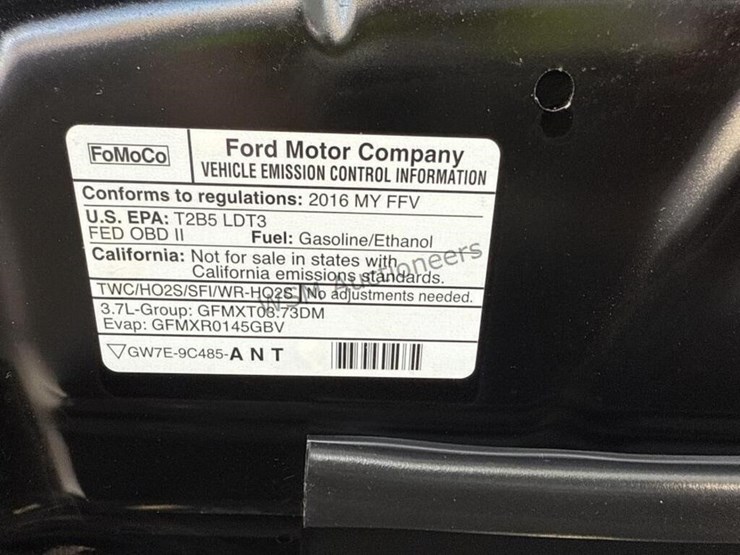 2016-ford-explorer-image-10