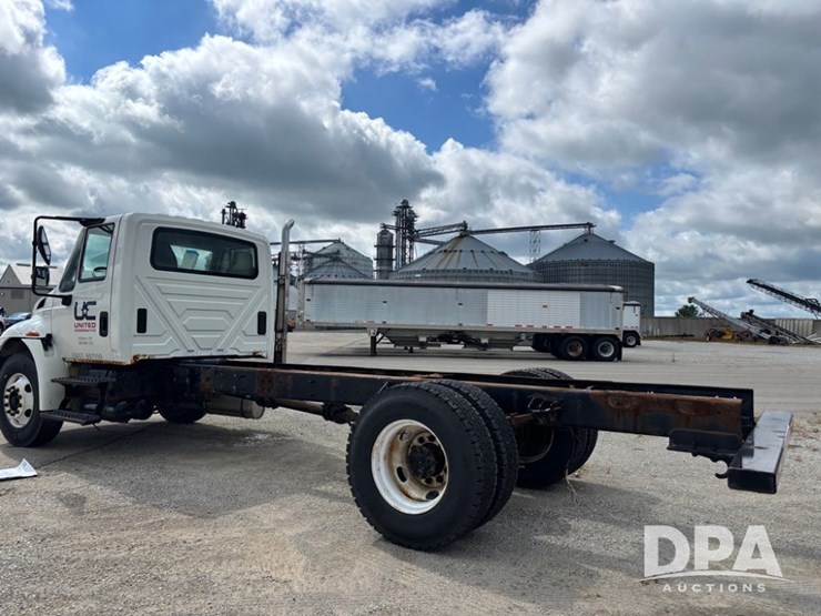2007-international-durastar-4300-image-11