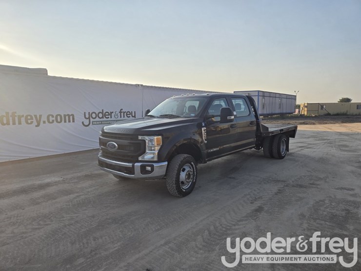 2022-ford-f350-xl-image-1