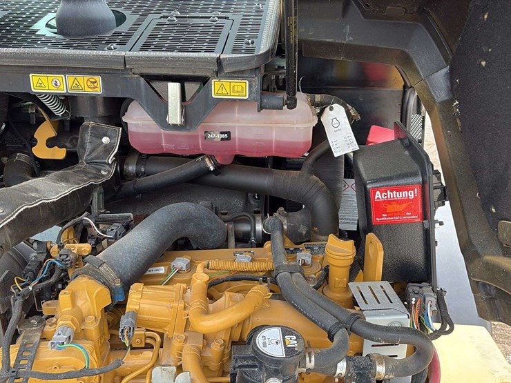 2022-caterpillar-906m-image-12
