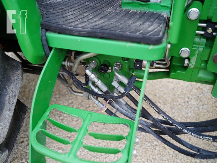 2013-john-deere-5100e-image-28