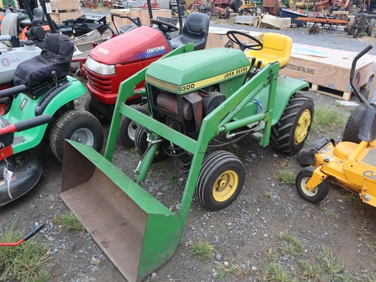 john-deere-300-image-4