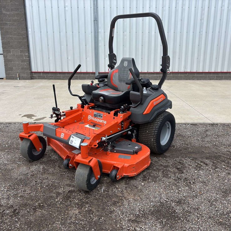 2022 Husqvarna Zero-Turn Mower