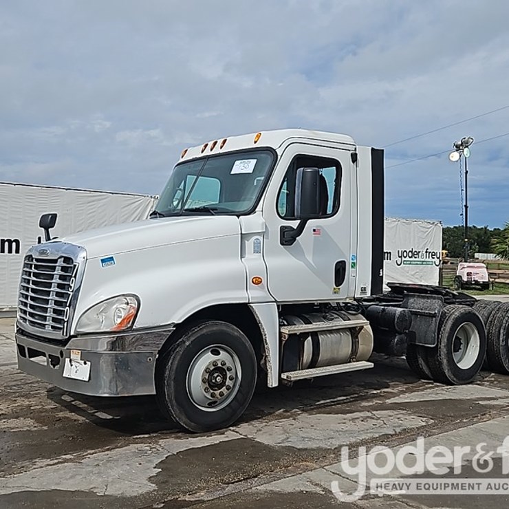 2015 FREIGHTLINER CASCADIA 125