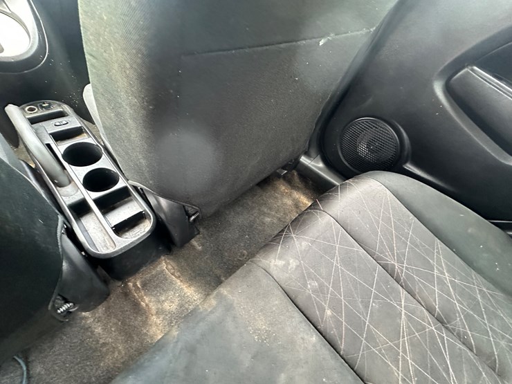 #22813-•-2012-mazda-2-image-28