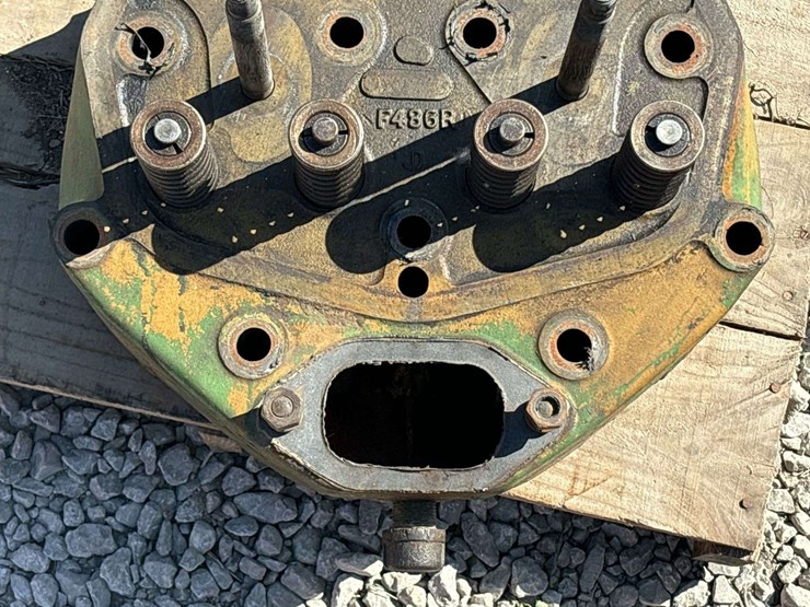 john-deere-model-g-head-image-3