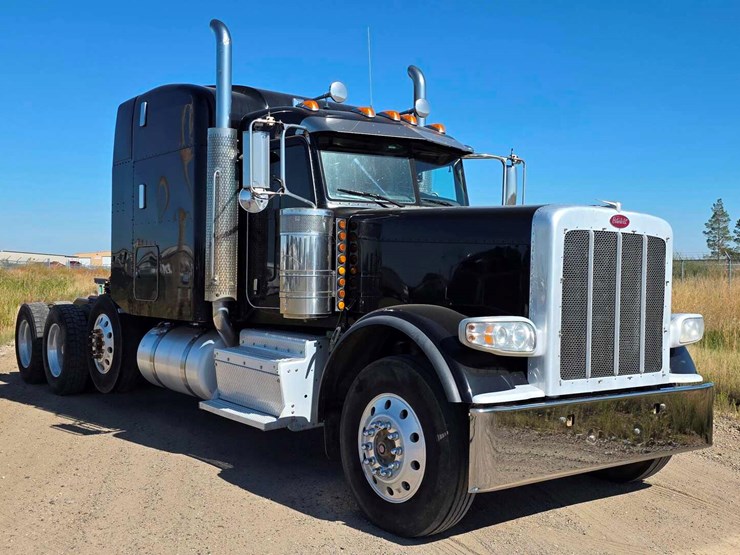 peterbilt-389-image-9