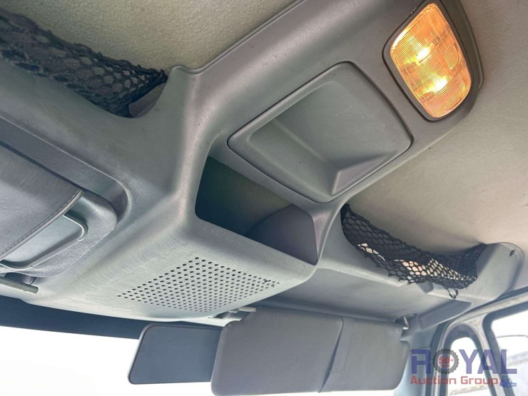 2003-international-durastar-4200-image-15