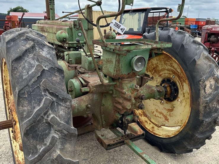 john-deere-b-image-7