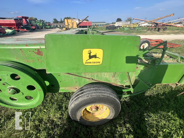 john-deere-336-image-11