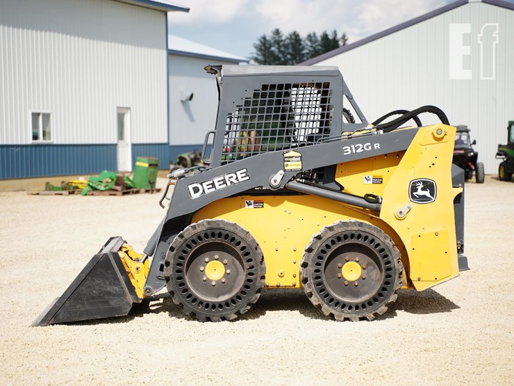2018-deere-312gr-image-8