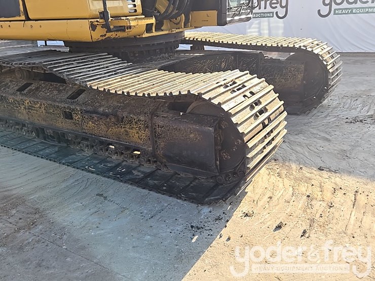 2015-caterpillar-336-f-image-18