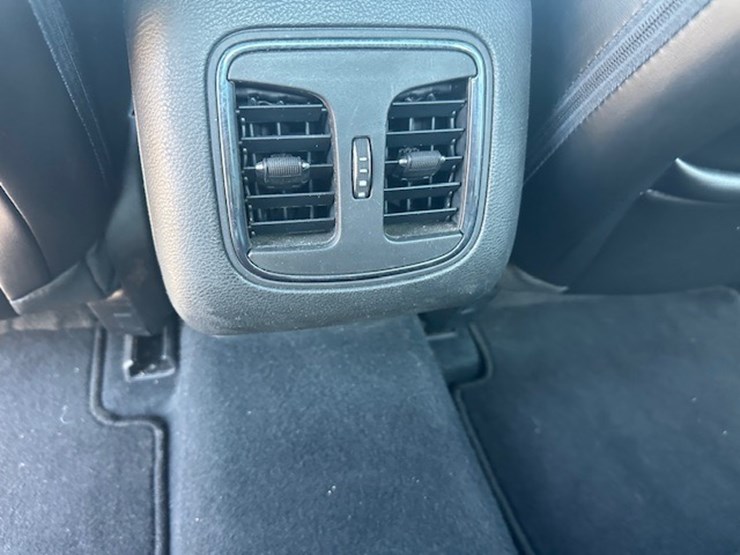 #23052-•-2015-chrysler-200s-image-30